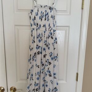 Chic Floral Maxi Dress in Blue and Black
